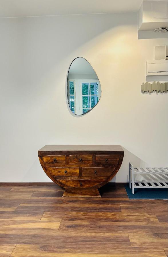 Timeless Old Centre With 2 Bathrooms And Balcony Pressburg